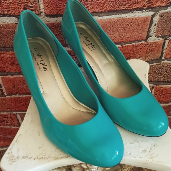 TEAL HEELS